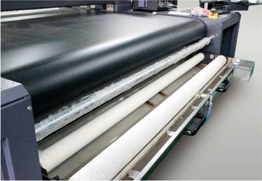 Chiny Multicolor Digital Fabric Inkjet Printing Machine z aluminiową grzałką dystrybutor